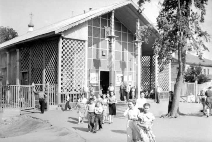 Кино – важнейшее из искусств! Но где его можно было посмотреть во Владимире в дореволюционный или советский периоды? С чего все начиналось и как развивалось? Чтобы ответить на эти вопросы, мы вспомнили историю местных кинотеатров