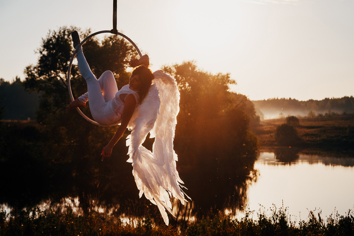 Воздушная акробатика, или эквилибр - не просто спорт, а целое искусство, которым девушки Владимира стали увлекаться относительно недавно. Мы пообщались с прекрасными эквилибристками нашего города и поговорили об их достижениях и и не только