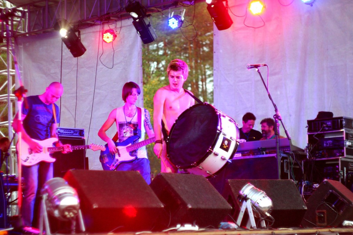 17 августа после трехлетнего перерыва во Владимире вновь состоится культовый рок-фестиваль «Владимирский тяжеловоз». Одним из хэдлайнеров фестиваля станет группа из Костромы «Гудтаймс»