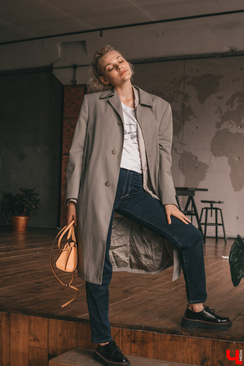 Наша рубрика про жителей города, которые знают толк в моде, сегодня пополнится еще одной девушкой - стилистом Софией Кожевниковой. Она любит красиво и необычно одеваться, а также обожает винтаж и эпатаж. Вот три повседневных look`а от Софии