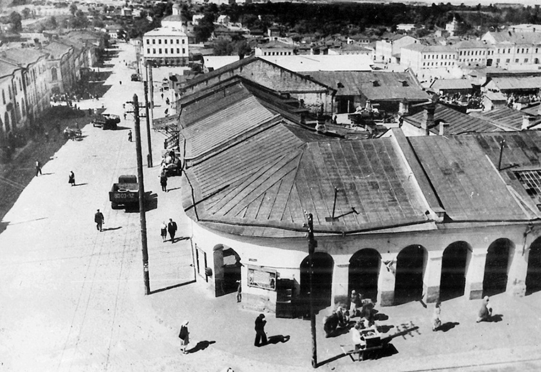 Каково это было - сходить в советский магазин? Что можно было там купить и по каким ценам? О торговле тех лет во Владимире читайте в нашем материале