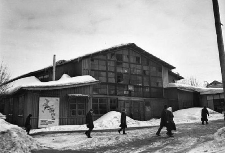 Каково это было - сходить в советский магазин? Что можно было там купить и по каким ценам? О торговле тех лет во Владимире читайте в нашем материале