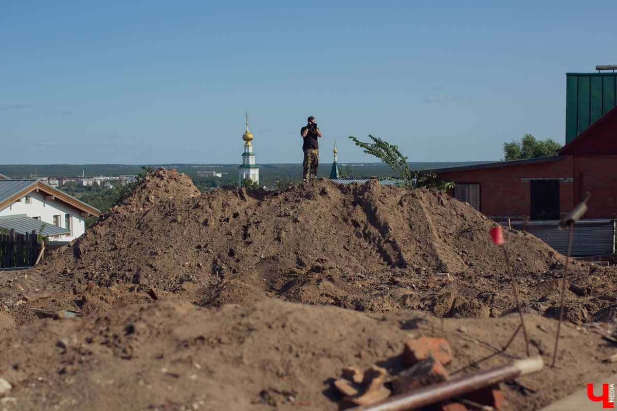 Древние женские украшения, игрушки и ножи 16 века. Специалисты областного центра археологии при ВлГУ обнаружили в центре Владимира фрагменты быта сразу нескольких веков