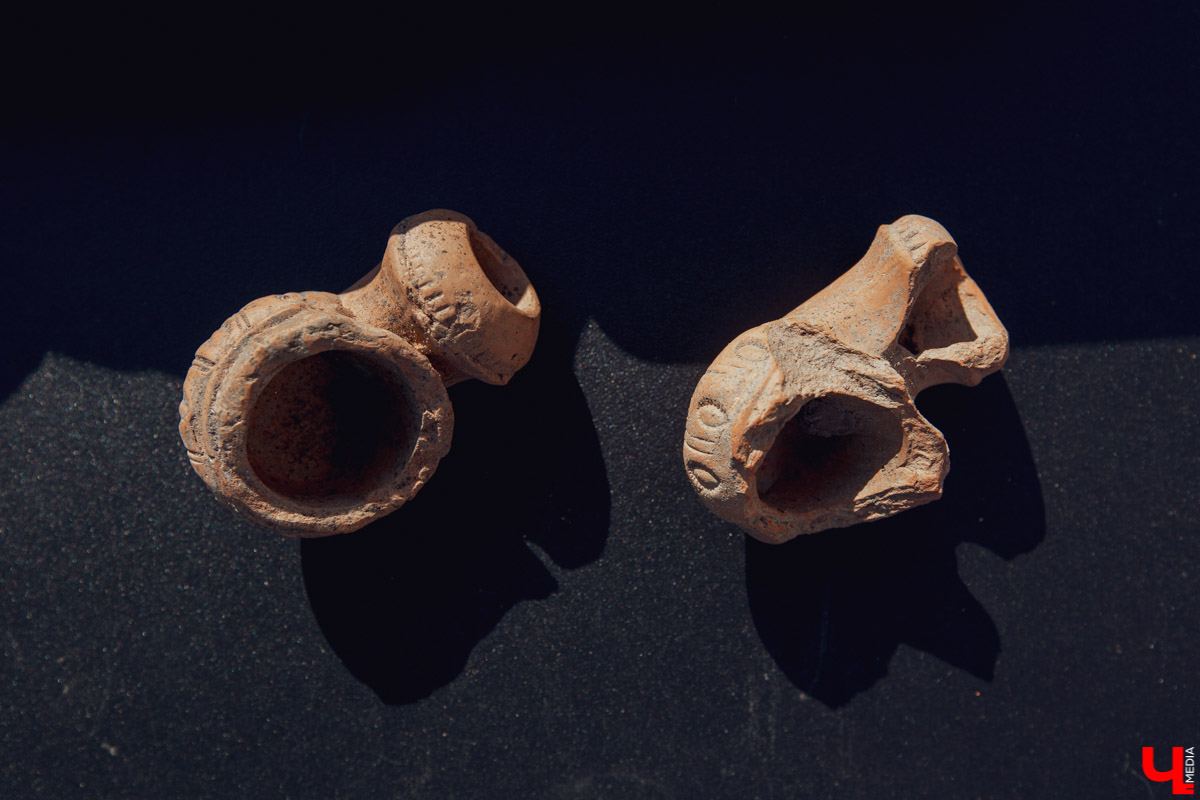 Древние женские украшения, игрушки и ножи 16 века. Специалисты областного центра археологии при ВлГУ обнаружили в центре Владимира фрагменты быта сразу нескольких веков