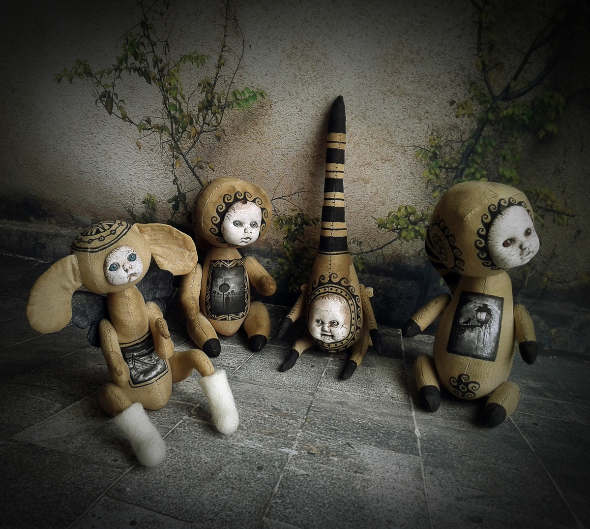 Евгения Гурина из Владимира представила на столичном фестивале творчества свои дизайнерские куклы и украшения. В интервью для «Ключ-Медиа» мастер рассказала о прошедшем мероприятии, а также о том, кто такие Странники и как они могут оживить наш город