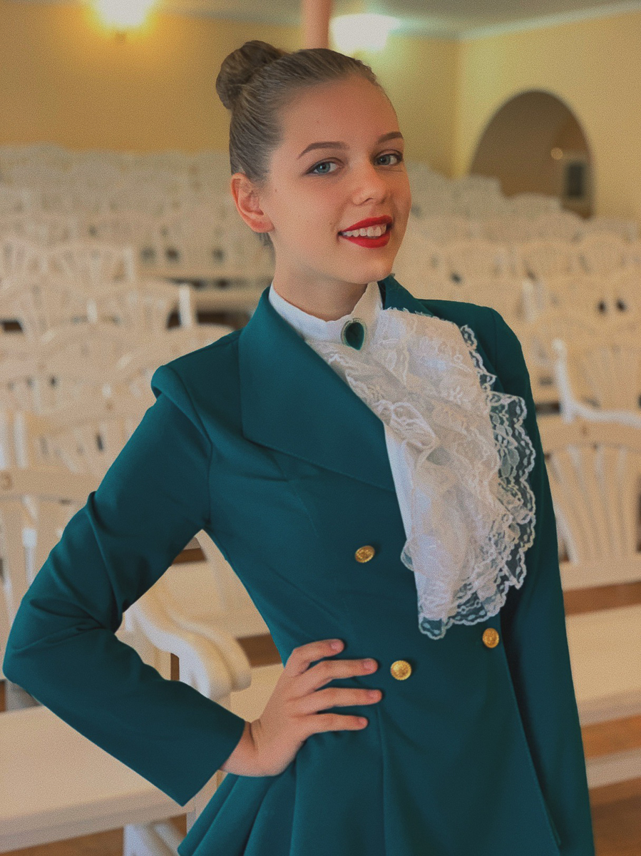 Красивые, статные, изящные. Без них не обходятся самые торжественные события и городские праздники, яркие парады и значимые концерты. Мы пообщались с шестью владимирскими мажоретками и узнали, почему они выбрали именно такой вид деятельности и как на них чаще всего реагируют люди