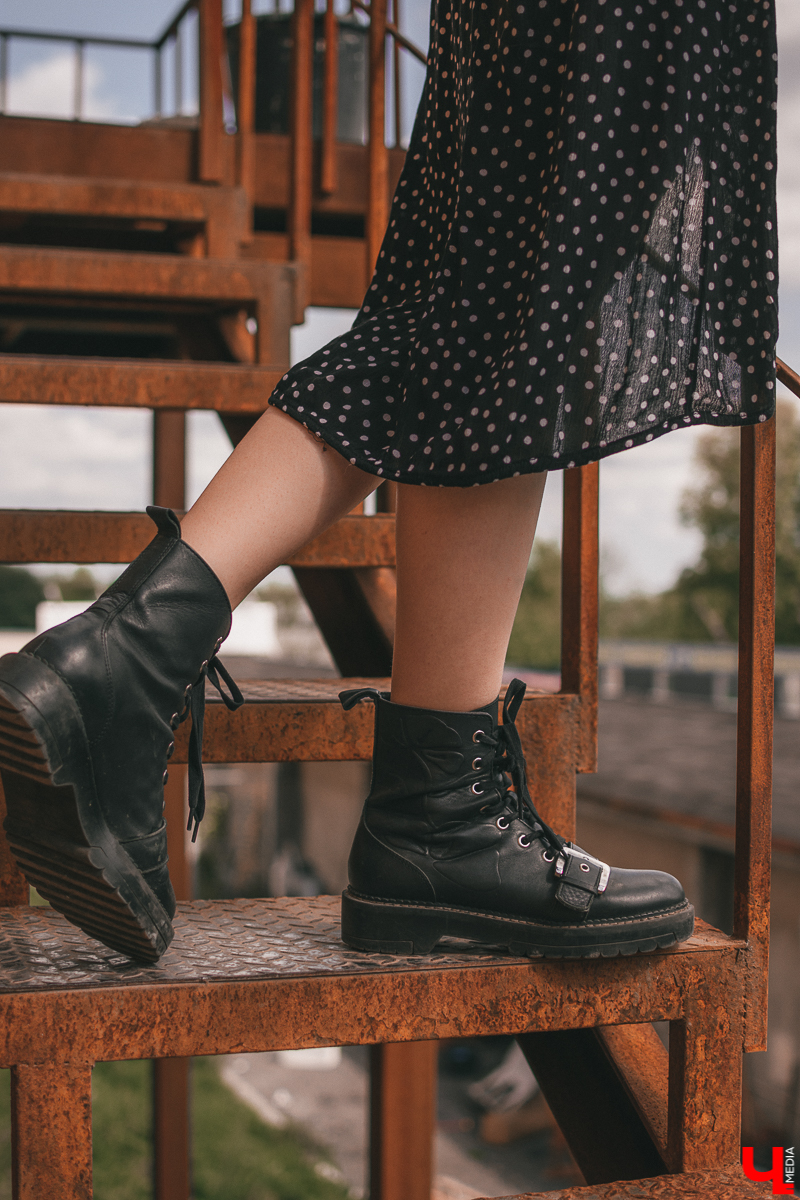 Во Владимире немного распогодилось. Самое время облачиться в светлый наряд. Героиня нашей рубрики, визажист Екатерина Глухова, как раз предпочитает в своей одежде максимум белого цвета