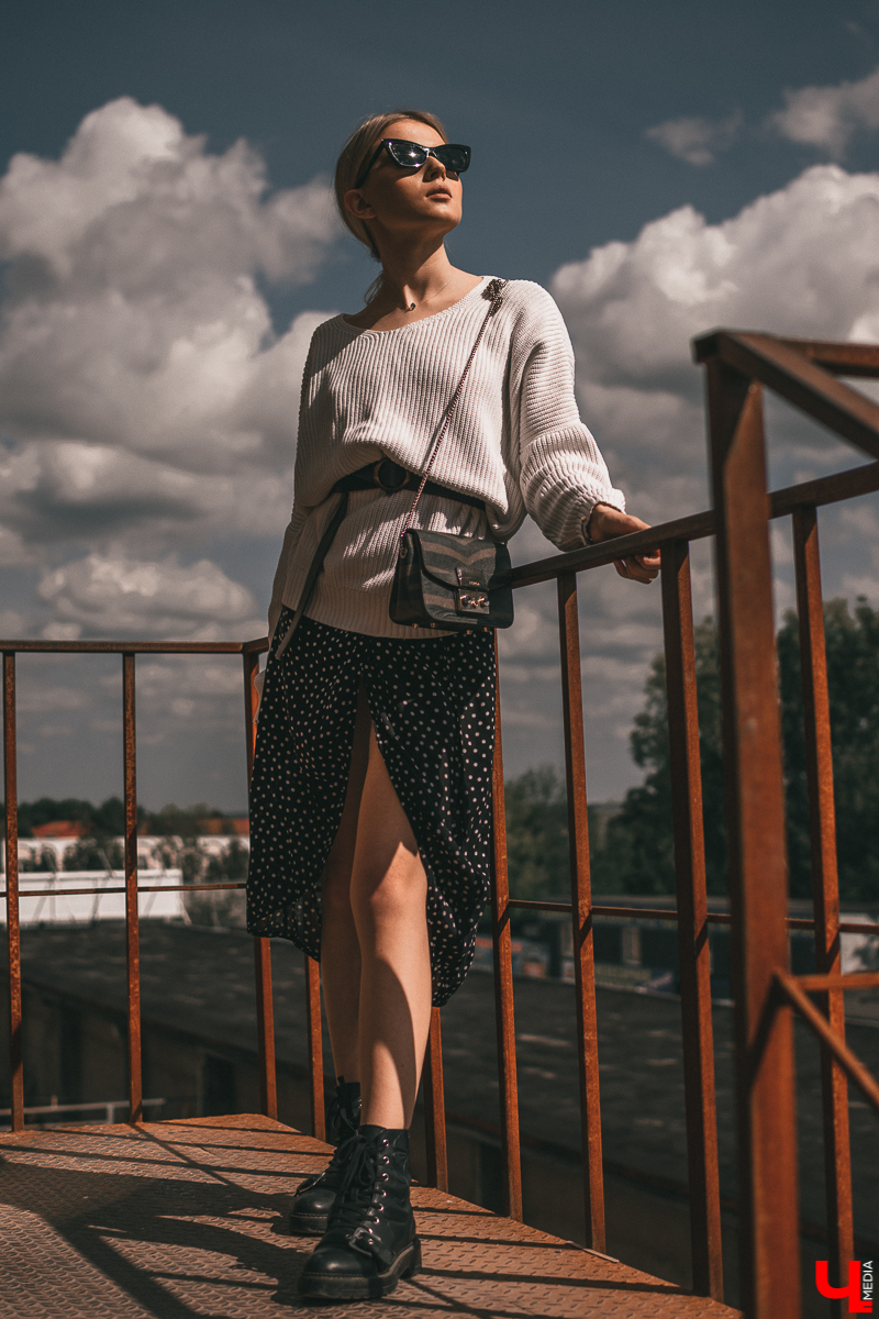 Во Владимире немного распогодилось. Самое время облачиться в светлый наряд. Героиня нашей рубрики, визажист Екатерина Глухова, как раз предпочитает в своей одежде максимум белого цвета