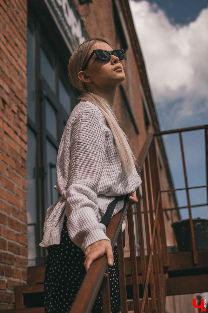 Во Владимире немного распогодилось. Самое время облачиться в светлый наряд. Героиня нашей рубрики, визажист Екатерина Глухова, как раз предпочитает в своей одежде максимум белого цвета