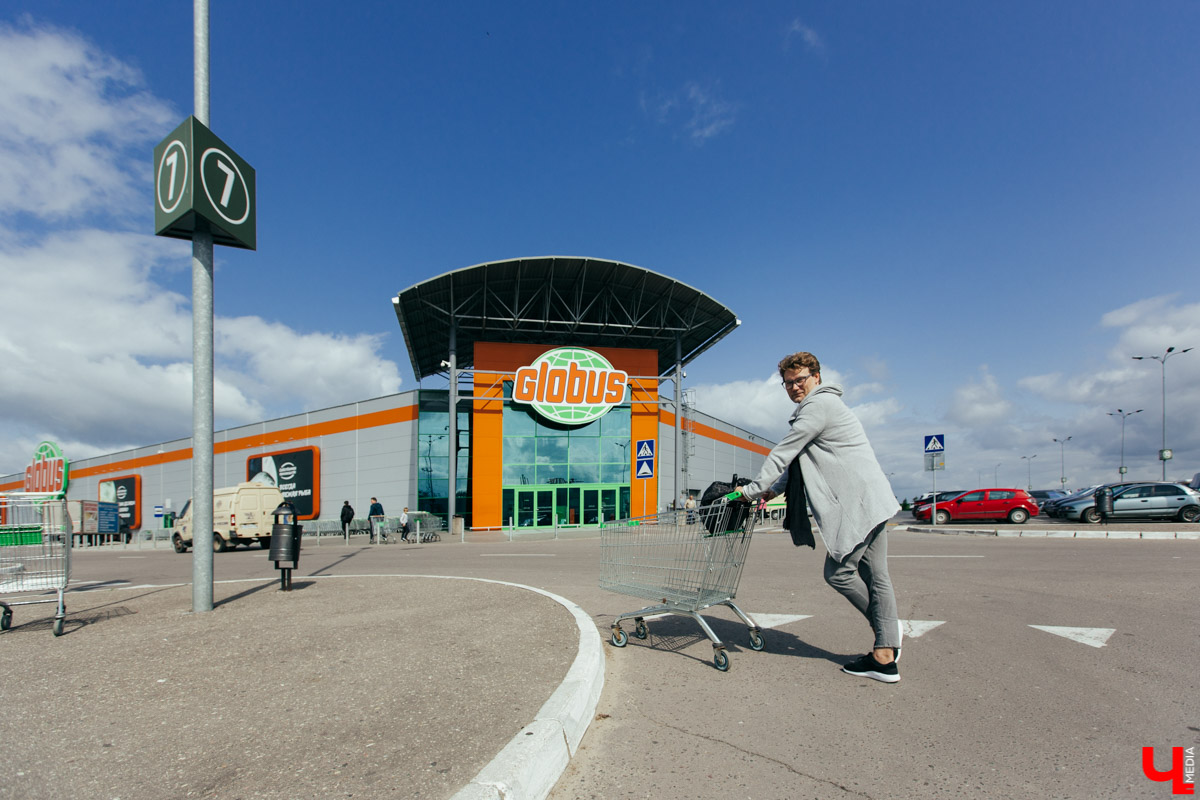 Бренд-шеф Roulet Дмитрий Орловский показал, как готовить фондю, а педагог Венского балета Сергей Игнатьев - как его танцевать