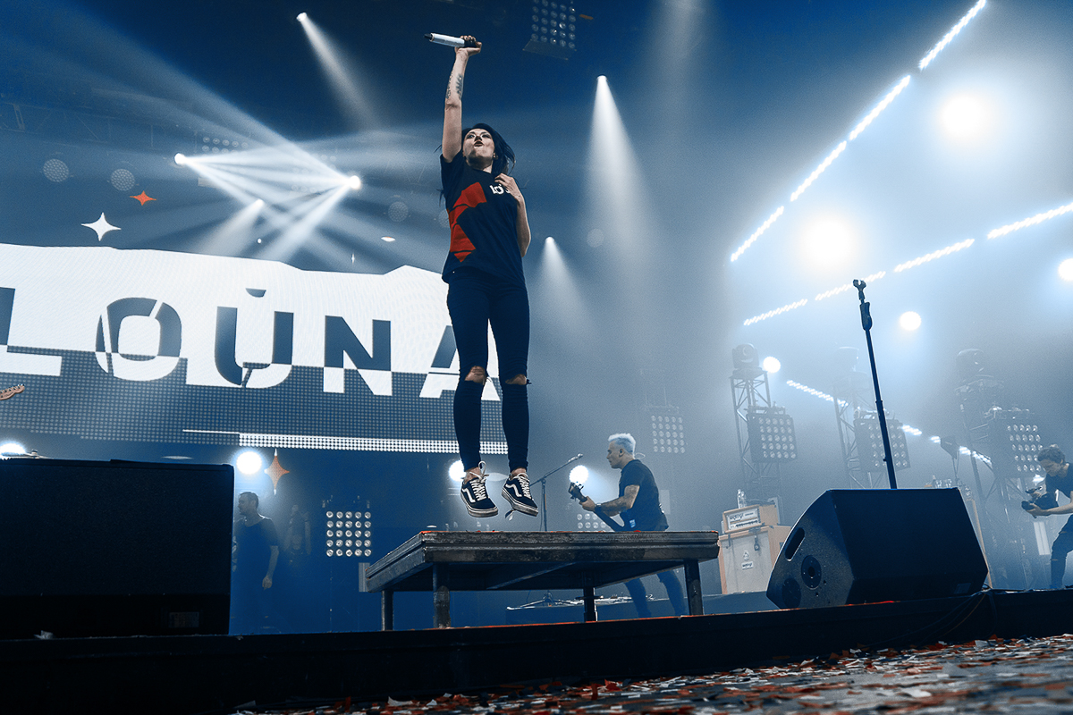 Совсем немного времени осталось до громкого музыкального события этого лета - рок-фестиваля “Владимирский тяжеловоз”. Хедлайнером запланированного на 17 августа масштабного open air станет группа Louna