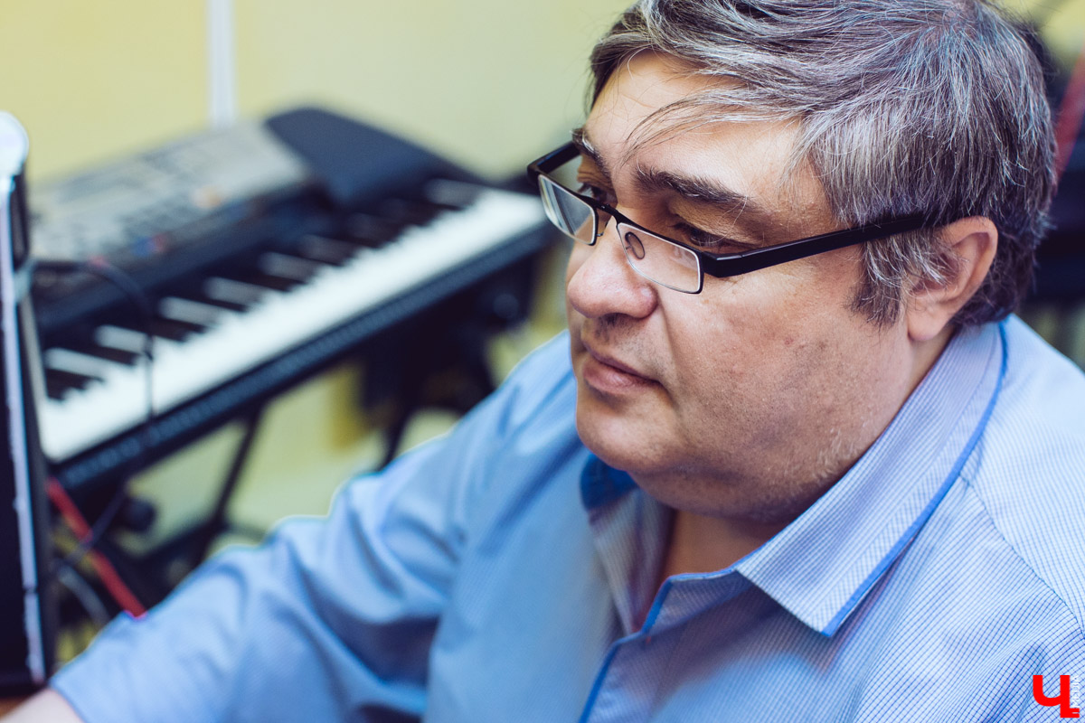 Геннадий Шеин, автор сценария детективного телесериала "Пуля", приоткрыл завесу тайны съемок нового интернет-проекта "Маршрут 33"