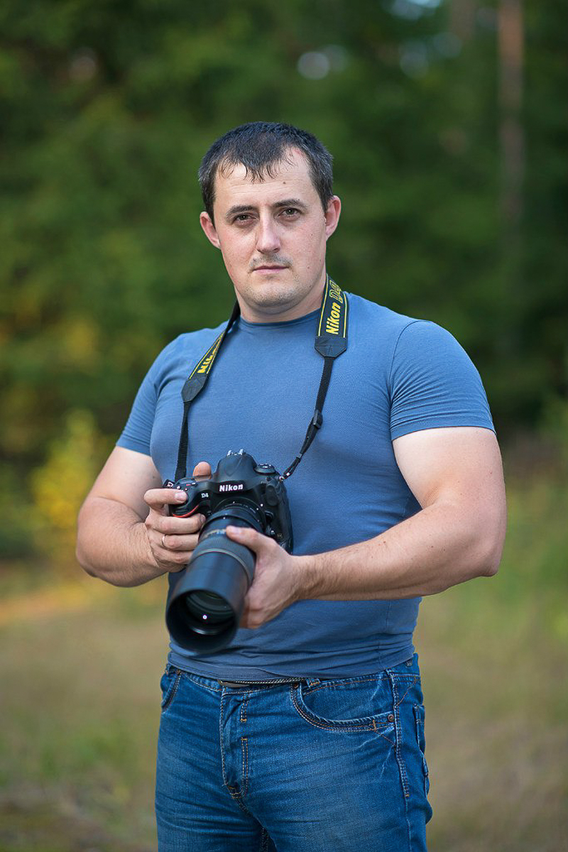 Алексей Сумников - фотограф-анималист из Киржача. Его работа недавно взорвала интернет, видео из гнезда черного коршуна стало вирусным. И мы попросили Алексея показать и другие крутые кадры из портфолио