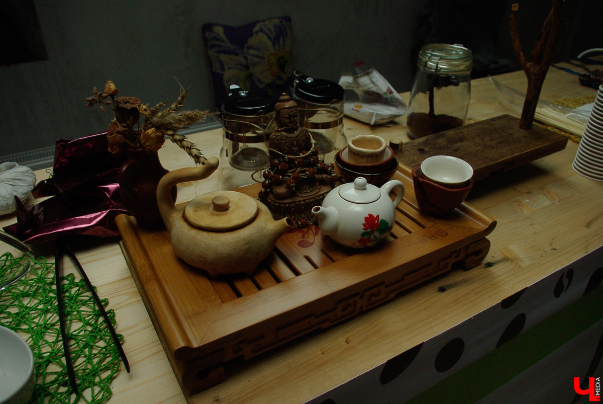 “Ресторанный день” в садах ДТЮ не состоялся из-за дождя. Гастрономические проекты были вынуждены представить свою продукцию на Стрелецкой, 25