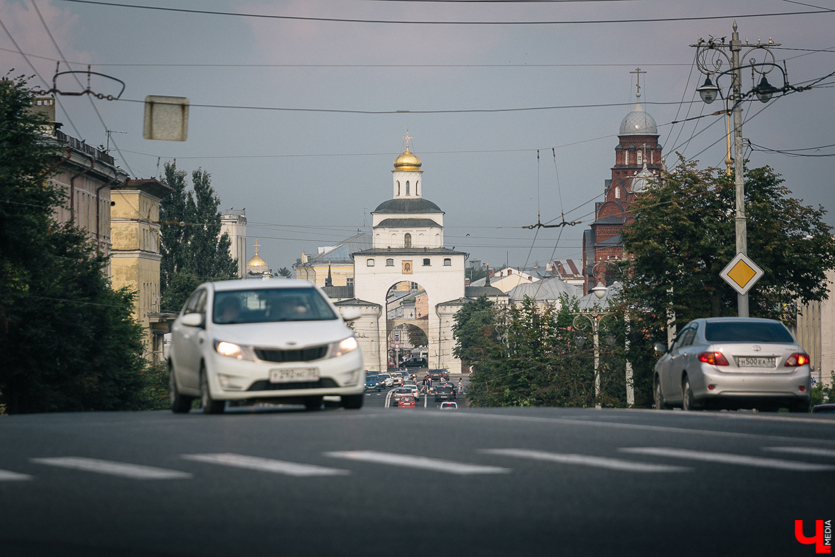 Представители сувенирного бизнеса и частные гиды написали открытое письмо ВСМЗ. Это продолжение дискуссии по поводу прайса на использование изображений музейных объектов в коммерческих целях
