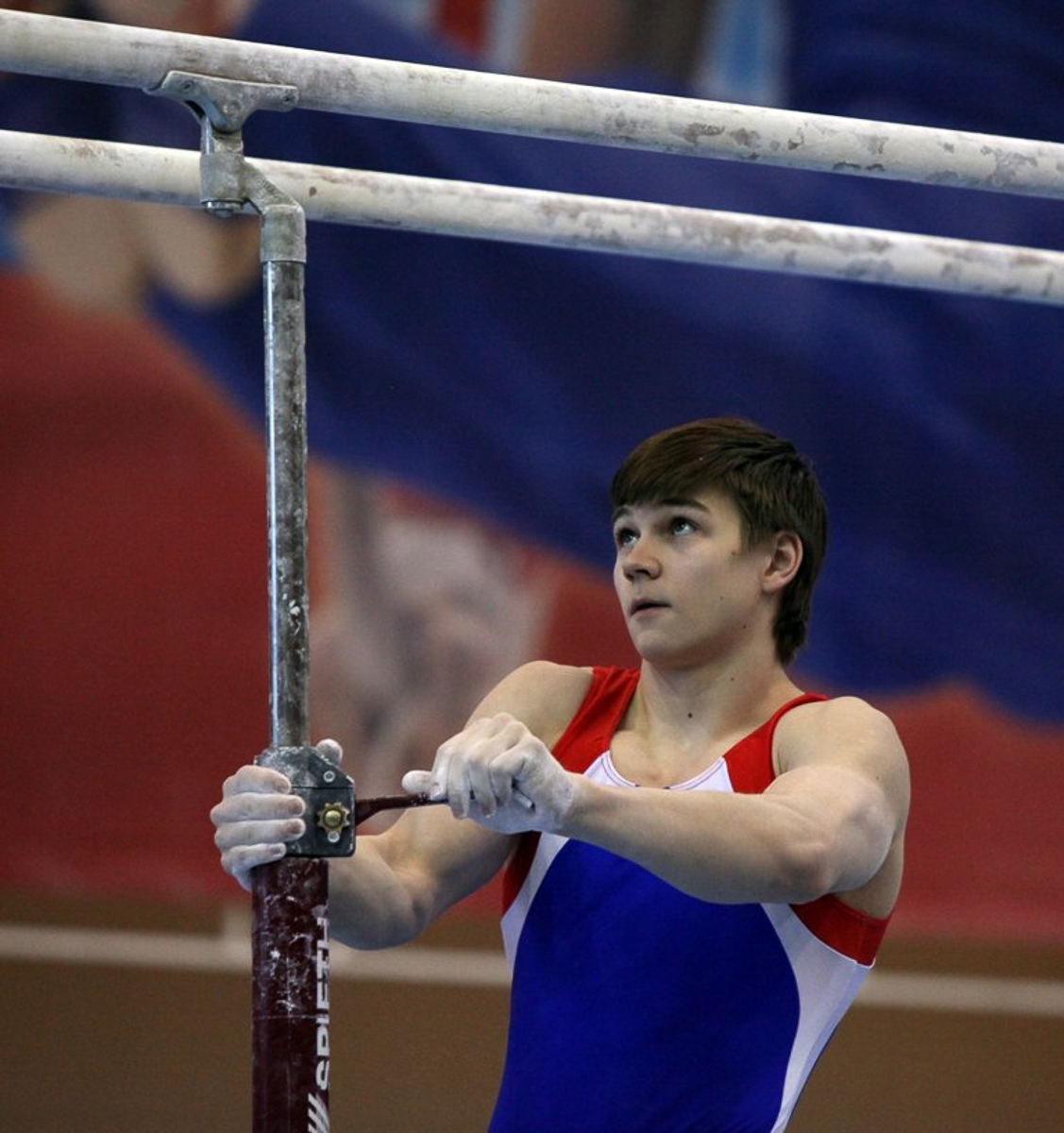 Как живут и тренируются спортсмены знаменитой не только на всю страну, но и на весь мир школы олимпийского резерва? Об этом в эксклюзивном интервью с двумя сильнейшими гимнастами нашего региона - Ильей Кибартасом и Алексеем Богдановым