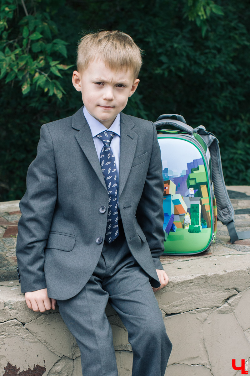 “Сколько стоит собрать ребенка в первый класс?” - накануне начала нового учебного года это вопрос лидирует на “мамских” форумах. Разбег от 5 до 50 тысяч рублей! Так ли это на самом деле?