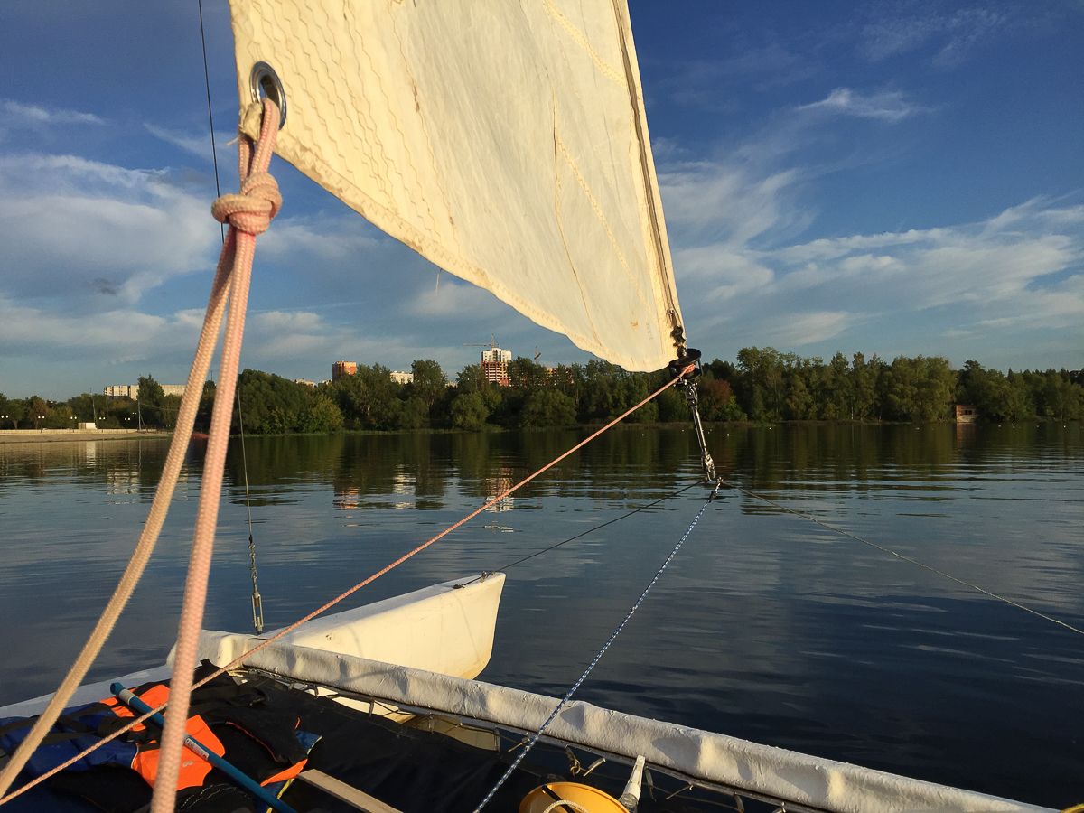 Летом владимирцы испытали два новых водных развлечения: яхтинг и САП серфинг. Как они пришли к нам в регион, в чем их прелесть и какова цена