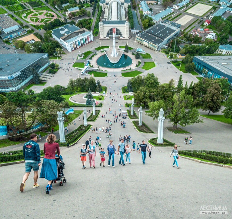 Серия снимков в стиле Inception от владимирской студии “Лестница” попала в эфир FoxNews и прославилась на весь мир. О пути к известности рассказал автор проекта Артем Прудентов