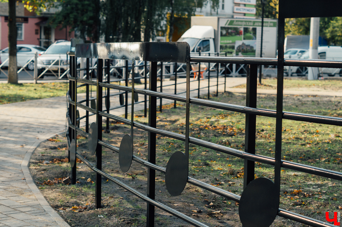 Заканчиваются работы над сквером на Чайковского. Туалеты и музыкальное сопровождение появятся позже, все остальное уже готово