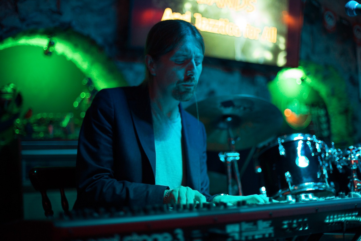 25 августа в ресторане «Макс Брой» пройдет большой сборный концерт владимирских групп «Макс Брой Light». Среди команд, которые участвуют в фестивале, - джазовая группа The Western Lands. Мы поговорили с ее клавишником Юрием Монаховым