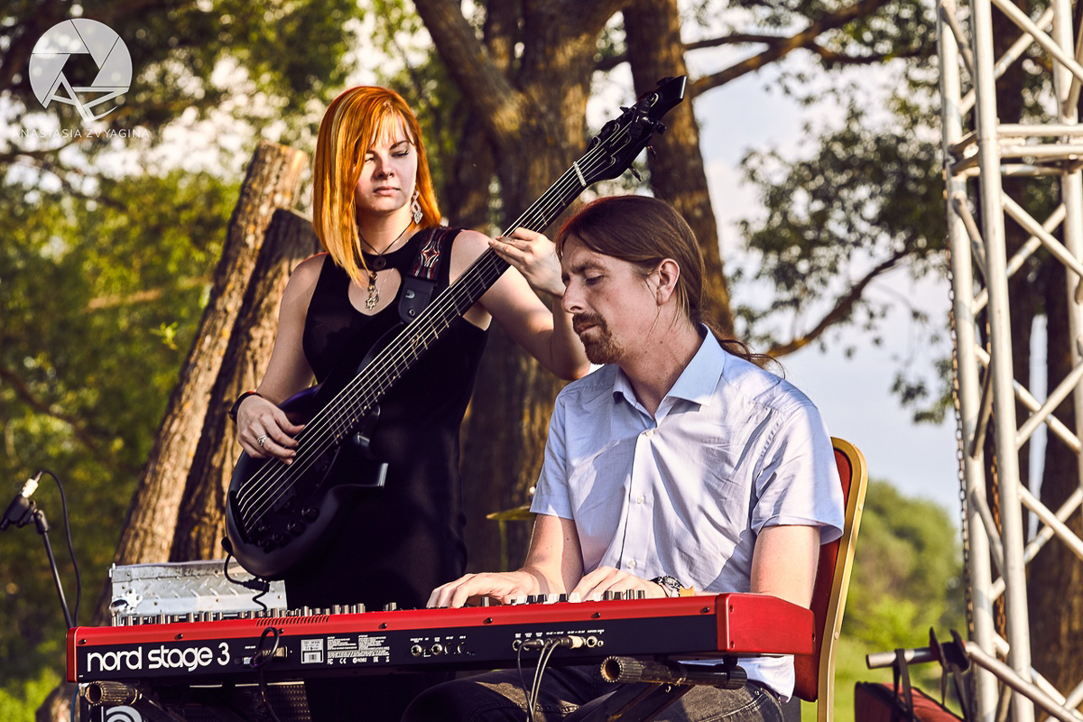 25 августа в ресторане «Макс Брой» пройдет большой сборный концерт владимирских групп «Макс Брой Light». Среди команд, которые участвуют в фестивале, - джазовая группа The Western Lands. Мы поговорили с ее клавишником Юрием Монаховым