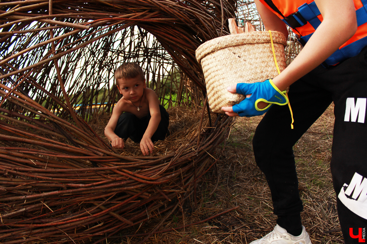 Проект “Река мира” выиграл президентский грант на 4,4 миллиона рублей. За счет этого Нерль и ее берег станут эко-парком. Один из авторов проекта поделился подробностями