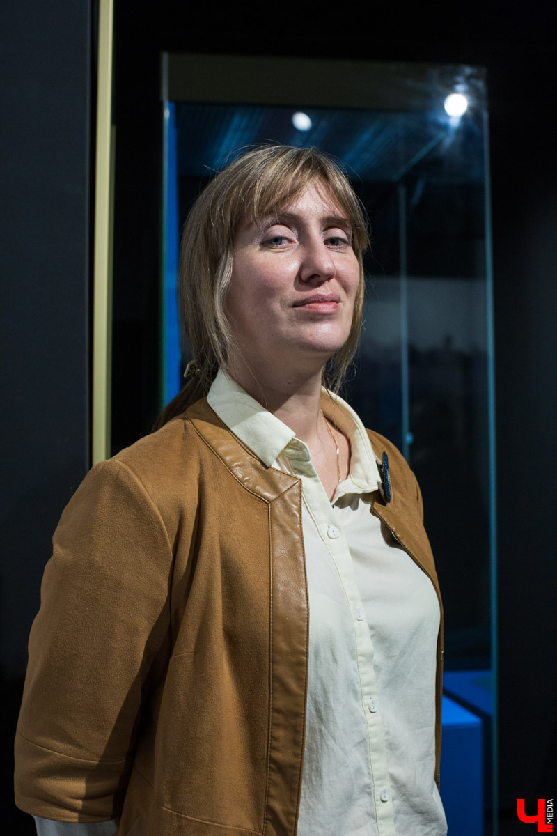 В музее “Палаты” открылась выставка “Прекрасное средневековье: Женщина Древней Руси в дому, и на миру”. Здесь собраны удивительные экспонаты из Великого Новгорода