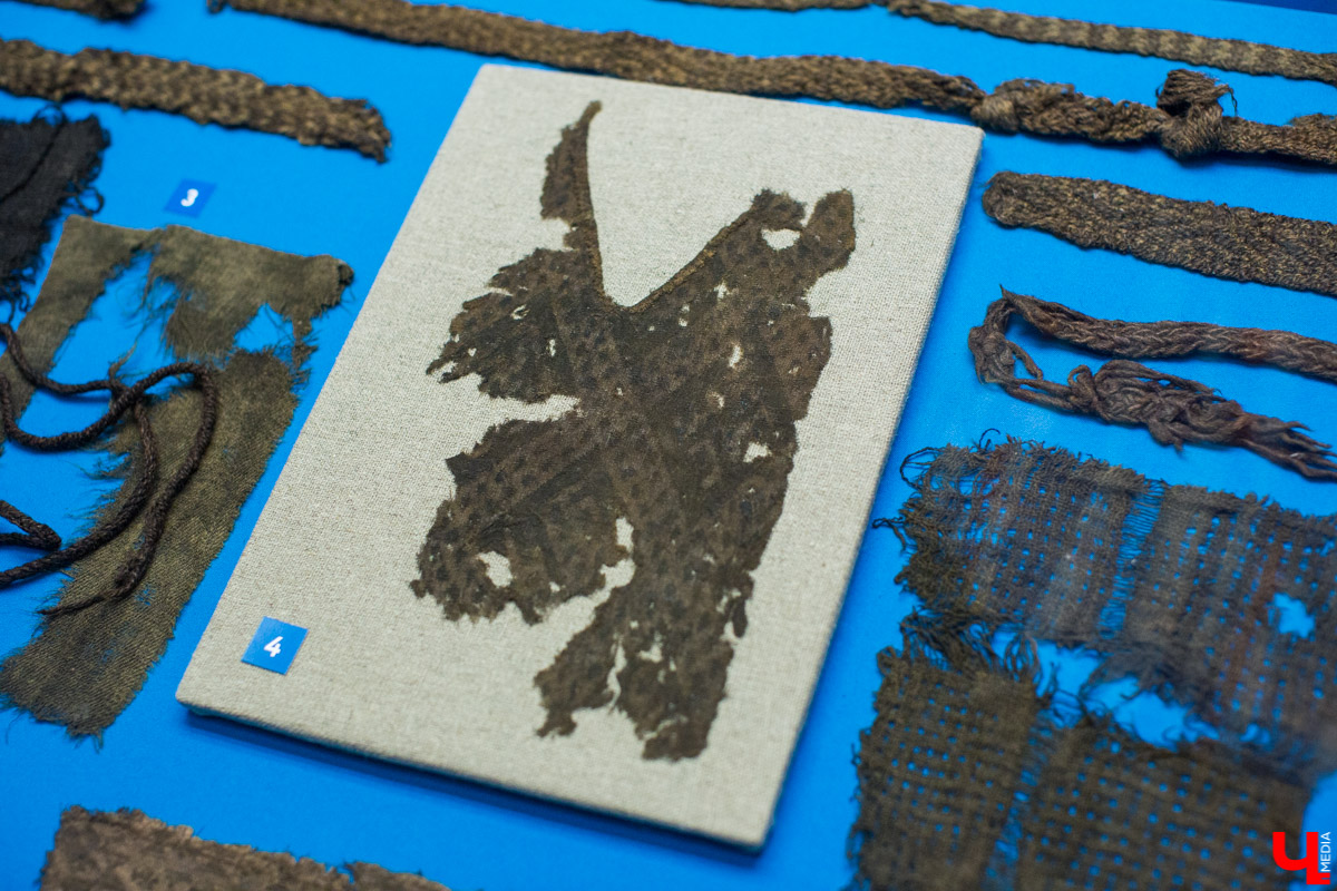 В музее “Палаты” открылась выставка “Прекрасное средневековье: Женщина Древней Руси в дому, и на миру”. Здесь собраны удивительные экспонаты из Великого Новгорода