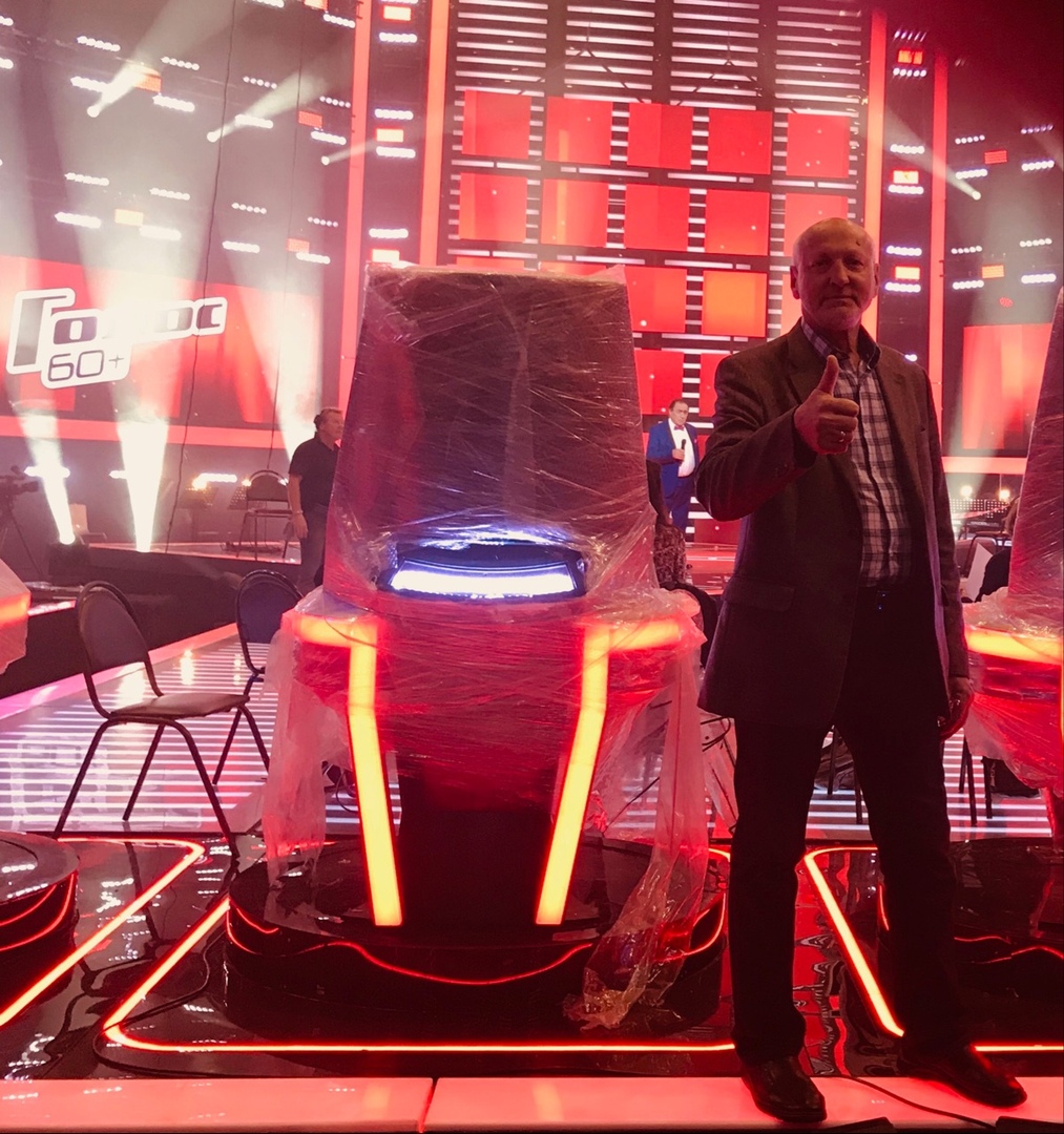 Знаменитый актер и режиссер Владимир Лаптев стал участником второго сезона шоу “Голос 60+”. Наш земляк попал в команду Михаила Боярского.