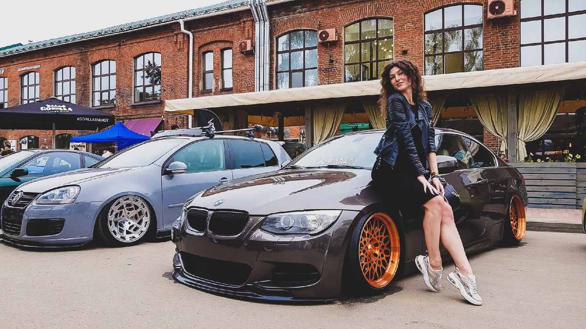 Мы пообщались с пятью жительницами Владимира, кто не только увлекается данным видом танца, но и занимает места на различных соревнованиях по Pole Dance. Девушки рассказали «Ключ-Медиа» о своем увлечении, а также поделились искренними историями из жизни