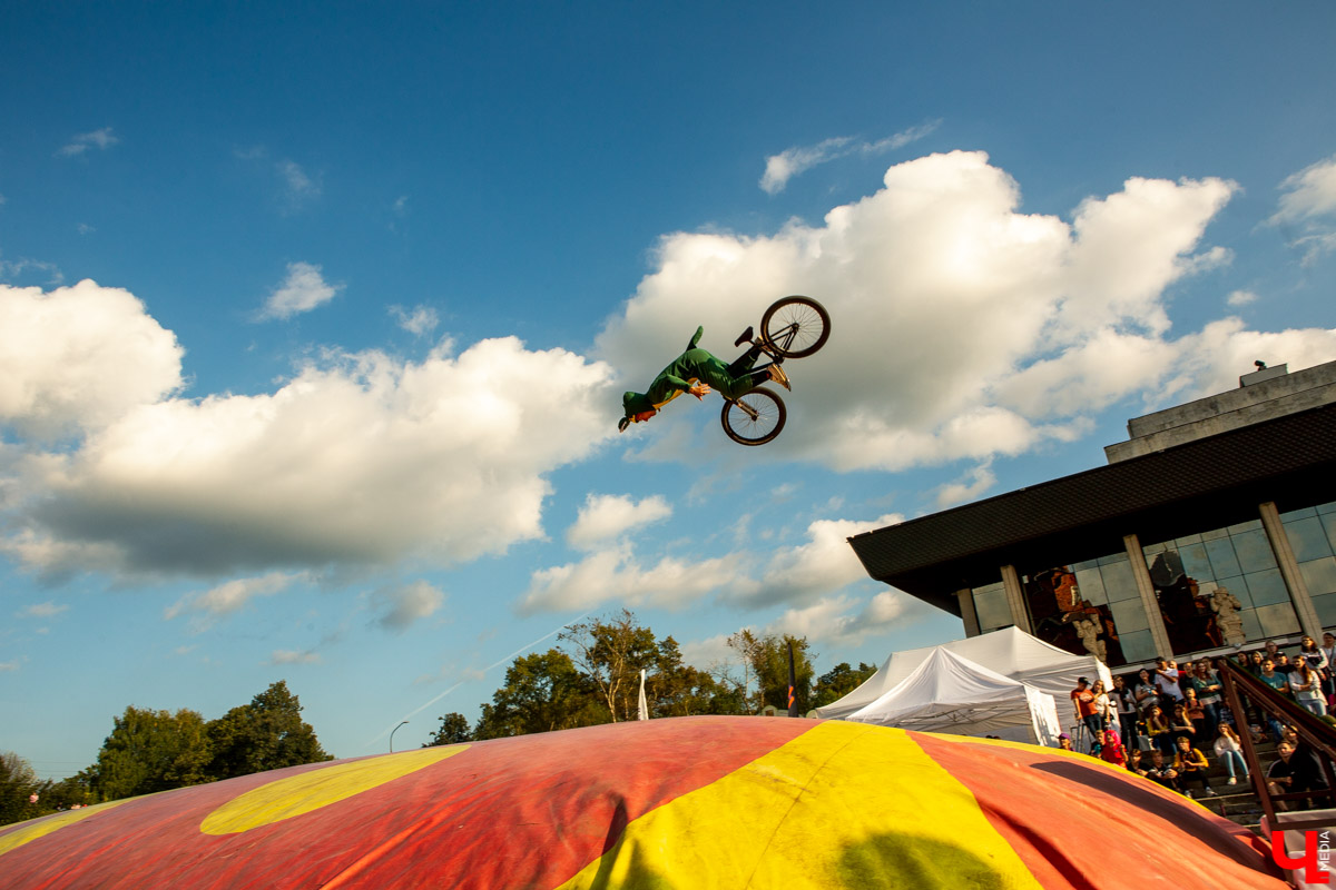 Самые сочные события Дня города-2019. Мальчики-качки, музыка улиц и Feduk