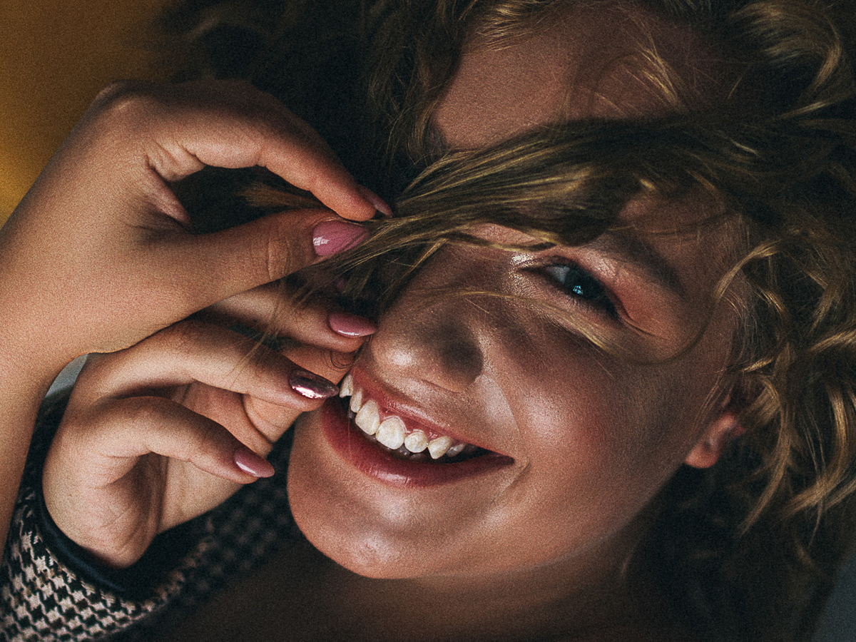 С чем сталкиваются все девушки, чей вес так или иначе находится за пределами общепринятых норм? Какое давление на них оказывает общество? Что происходит с их личностью? Об этом нам рассказала активистки движения “Бодипозитив” Леся Франк