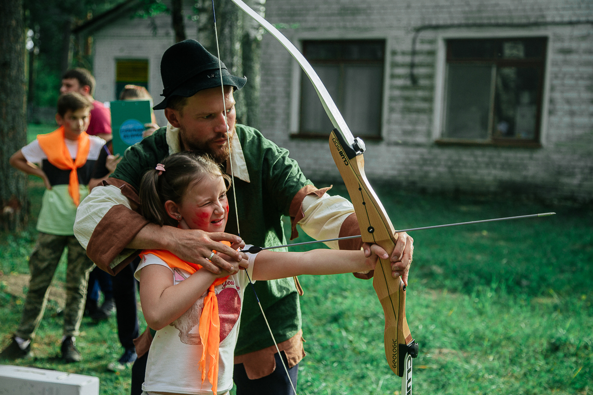 В летнем лагере во Владимирской области побывали более 200 подростков. Ребята учились и не отлынивали. Что заставляет поколение Z совершенствоваться даже на каникулах?