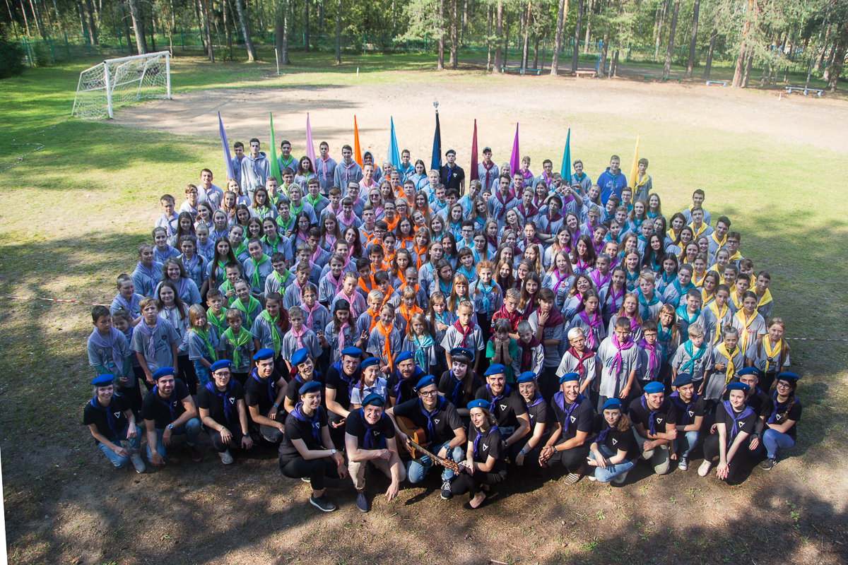 В летнем лагере во Владимирской области побывали более 200 подростков. Ребята учились и не отлынивали. Что заставляет поколение Z совершенствоваться даже на каникулах?