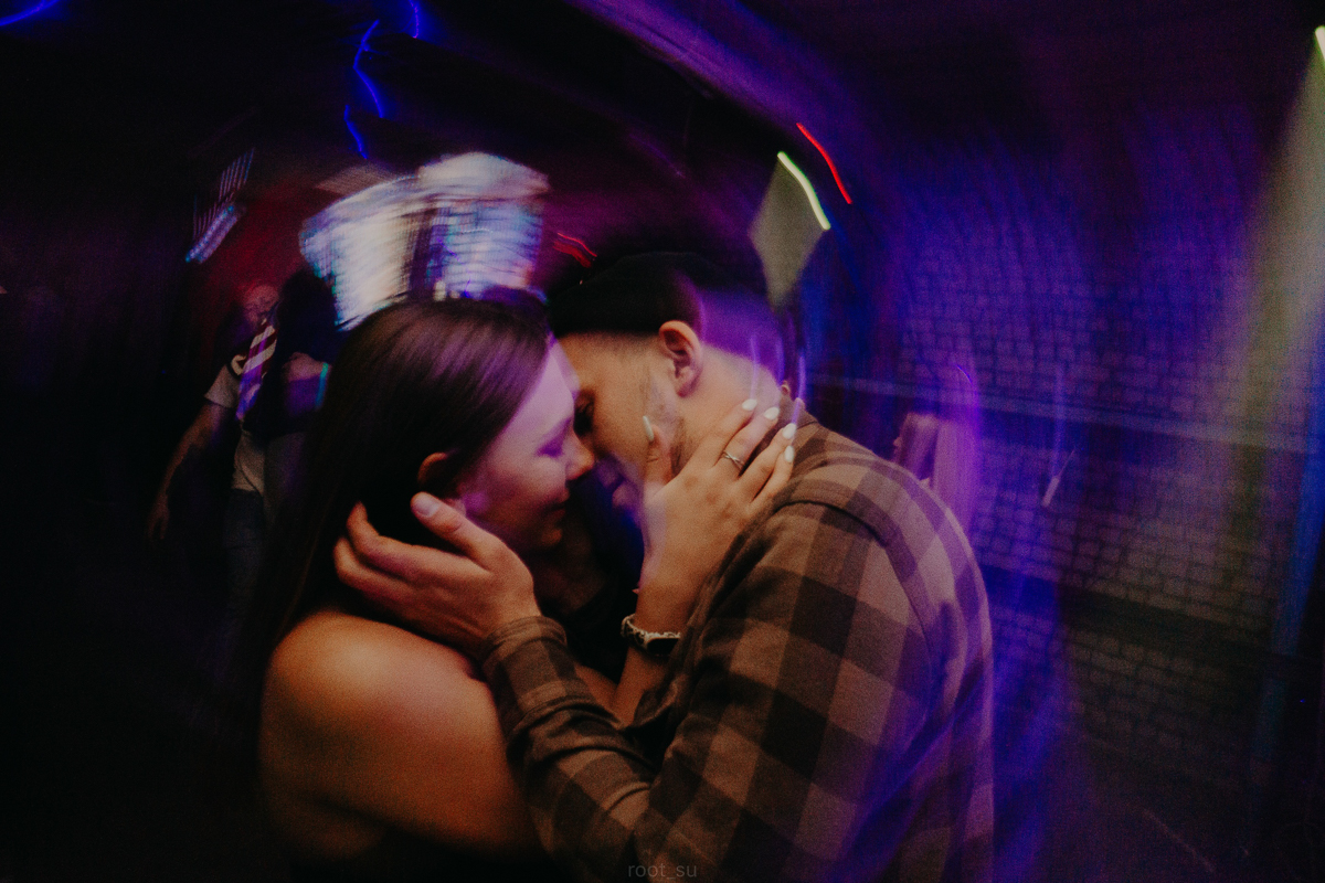 В Муроме инициативная молодежь собрала команду poiskcrew, которая организует вечеринки под девизом: “Музыка, движ, любовь”. В дальнейшем проект хочет посетить другие города и обосноваться в качестве арт-пространства