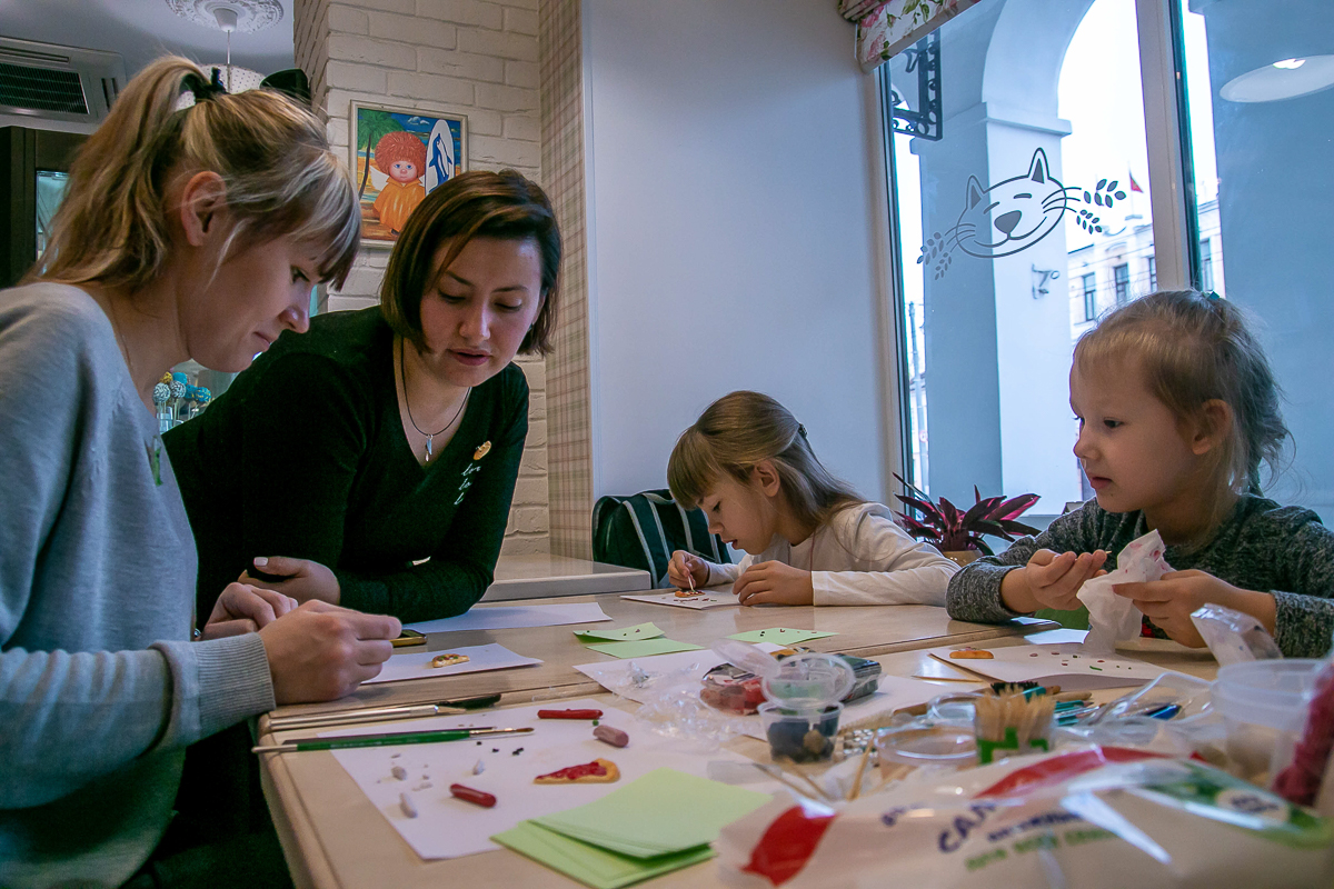 Владимирский мастер полимерной глины Анастасия Захарова рассказала нам о том, как с маленькой кухни ее творчество перекочевало в прибыльный бизнес