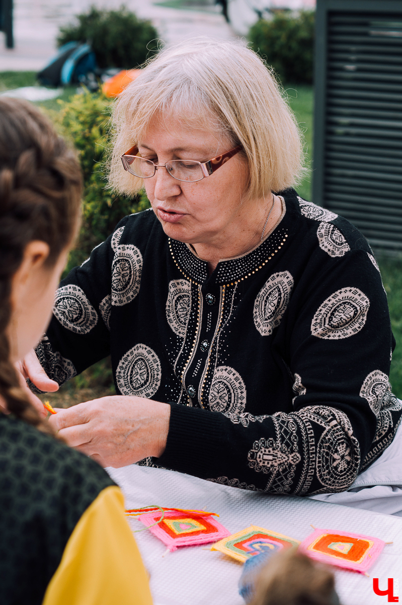 Во Владимире состоялся третий полумарафон “Золотые ворота”, в котором приняли участие около 1500 человек. Среди бегунов были дети и взрослые, спортсмены и любители, жители России и не только