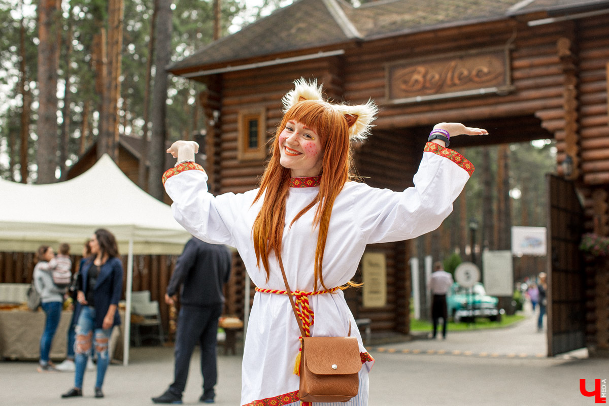 7 сентября в экоотеле “ВеЛес” прошел 4-й фестиваль “Ретро Гараж”. На этот раз его участниками стали 86 транспортных средств