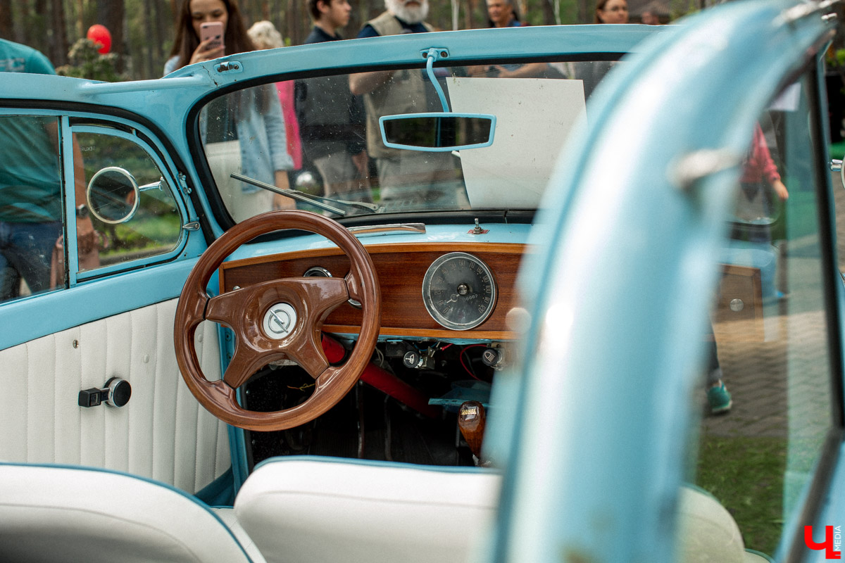 7 сентября в экоотеле “ВеЛес” прошел 4-й фестиваль “Ретро Гараж”. На этот раз его участниками стали 86 транспортных средств