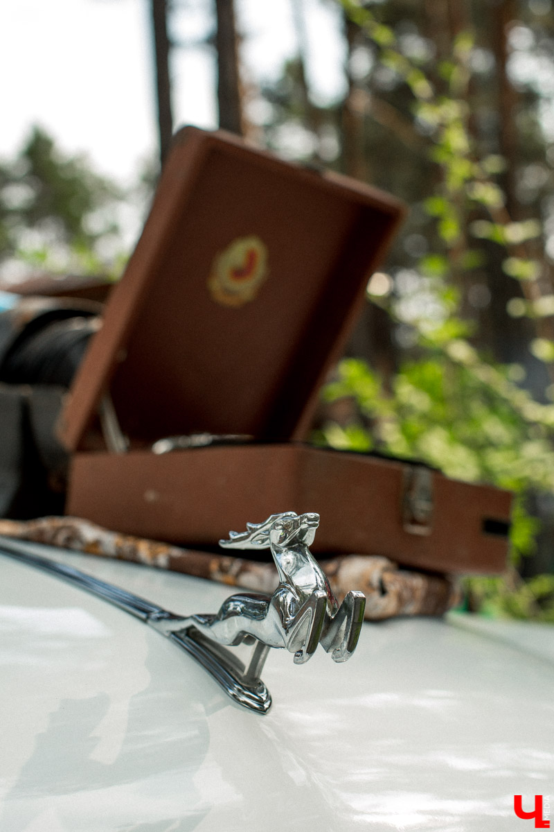 7 сентября в экоотеле “ВеЛес” прошел 4-й фестиваль “Ретро Гараж”. На этот раз его участниками стали 86 транспортных средств