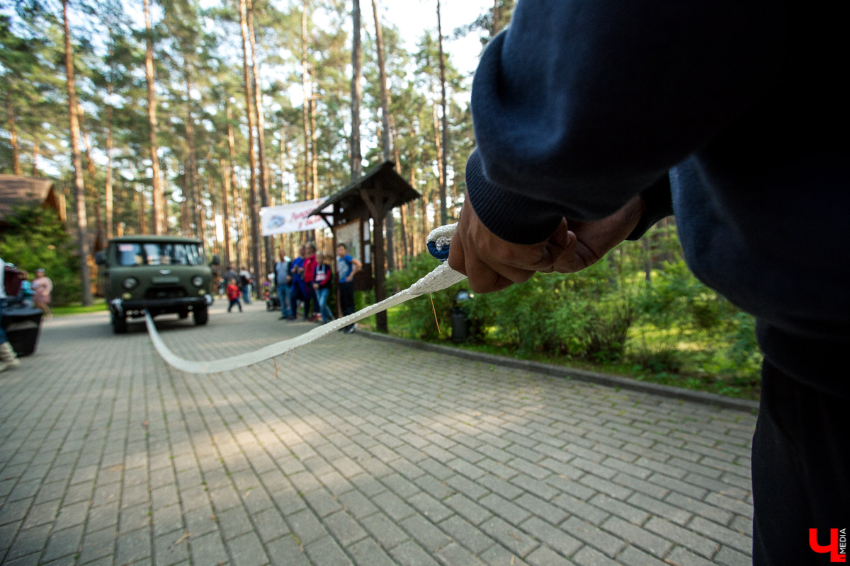 7 сентября в экоотеле “ВеЛес” прошел 4-й фестиваль “Ретро Гараж”. На этот раз его участниками стали 86 транспортных средств