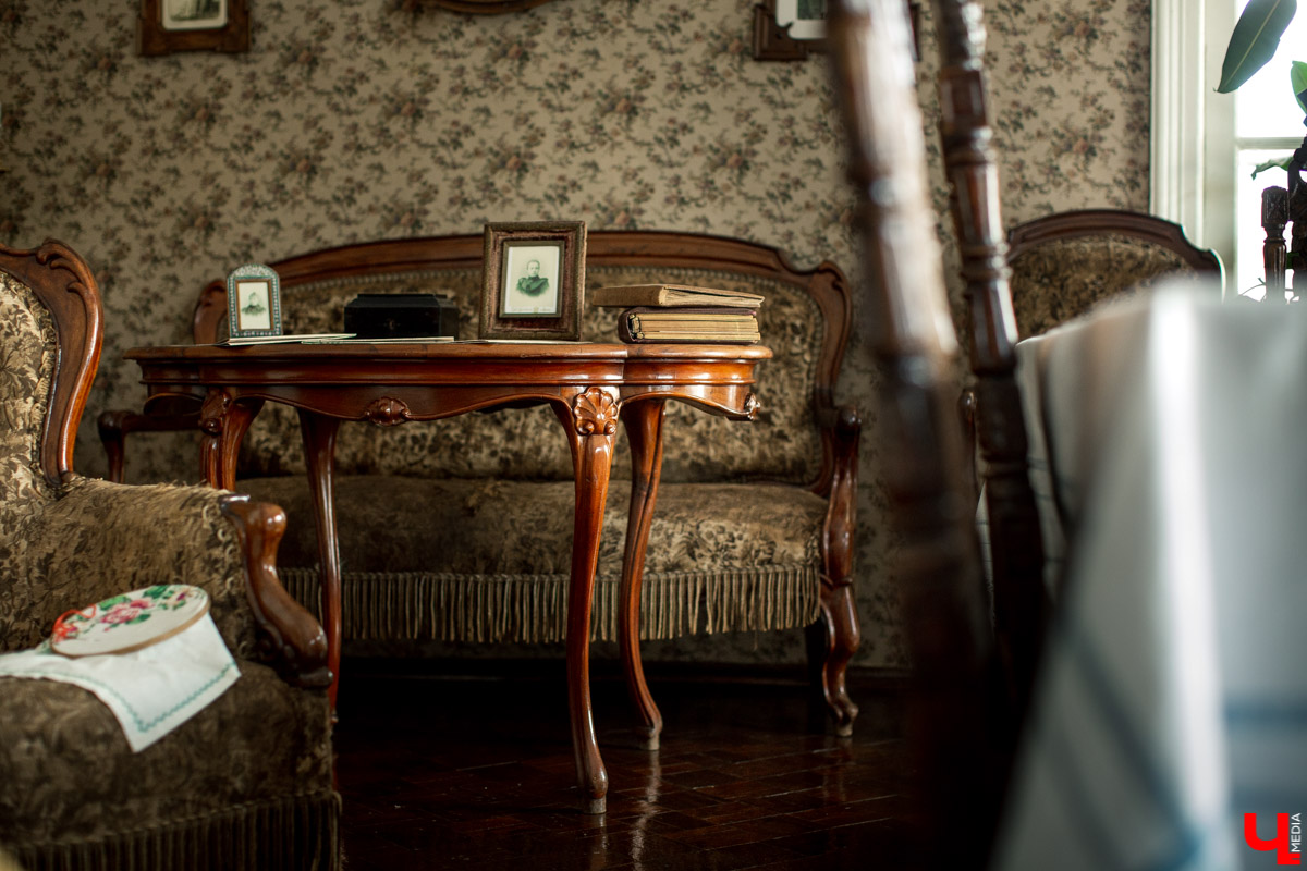 В декабре 2020 года должна закончиться реконструкция дома-музея братьев Столетовых. Что обязательно в нем сохранят? А что изменят? Об этом нам рассказали сотрудники музея