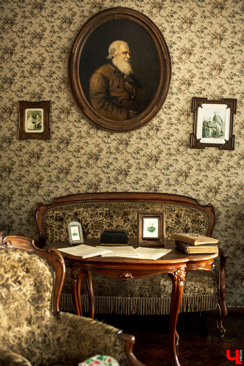 В декабре 2020 года должна закончиться реконструкция дома-музея братьев Столетовых. Что обязательно в нем сохранят? А что изменят? Об этом нам рассказали сотрудники музея