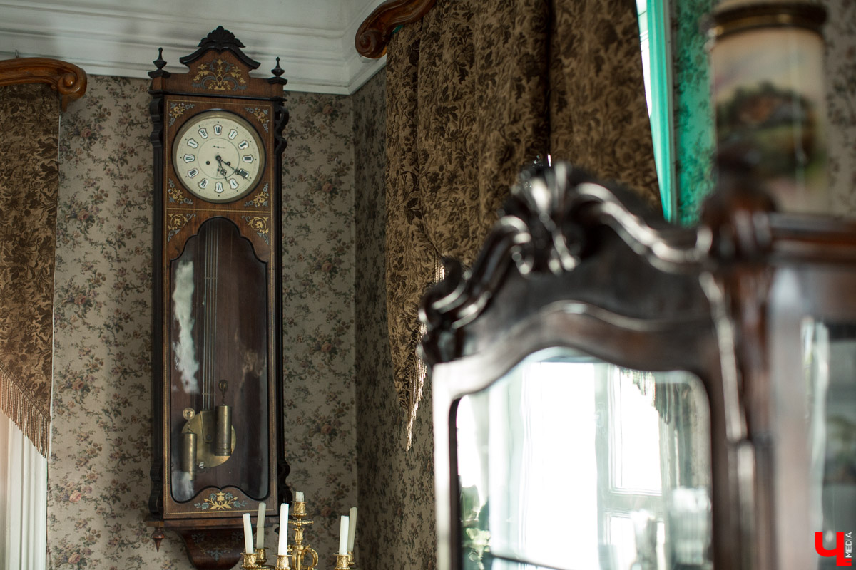 В декабре 2020 года должна закончиться реконструкция дома-музея братьев Столетовых. Что обязательно в нем сохранят? А что изменят? Об этом нам рассказали сотрудники музея