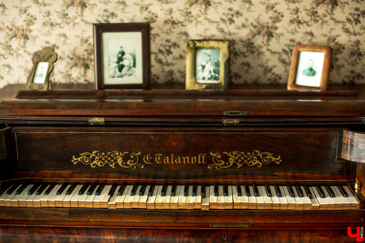 В декабре 2020 года должна закончиться реконструкция дома-музея братьев Столетовых. Что обязательно в нем сохранят? А что изменят? Об этом нам рассказали сотрудники музея