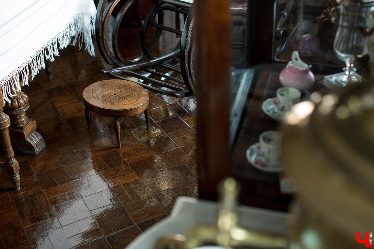 В декабре 2020 года должна закончиться реконструкция дома-музея братьев Столетовых. Что обязательно в нем сохранят? А что изменят? Об этом нам рассказали сотрудники музея