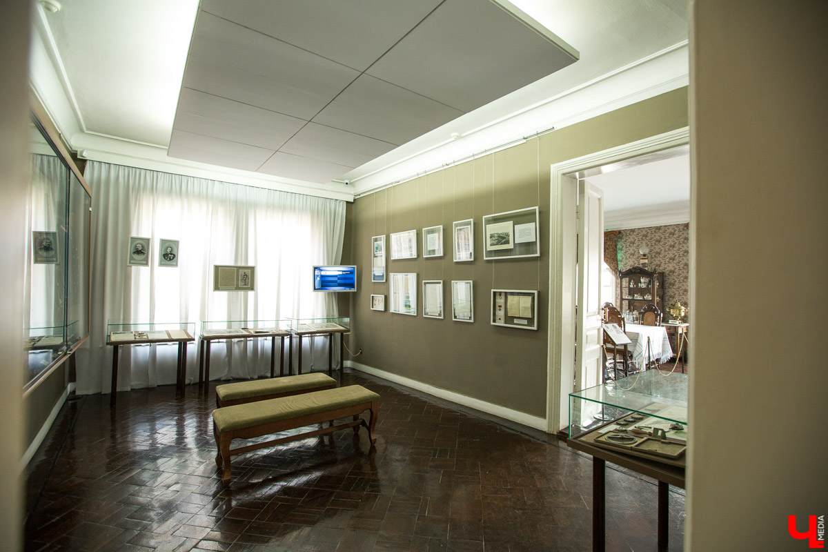 В декабре 2020 года должна закончиться реконструкция дома-музея братьев Столетовых. Что обязательно в нем сохранят? А что изменят? Об этом нам рассказали сотрудники музея