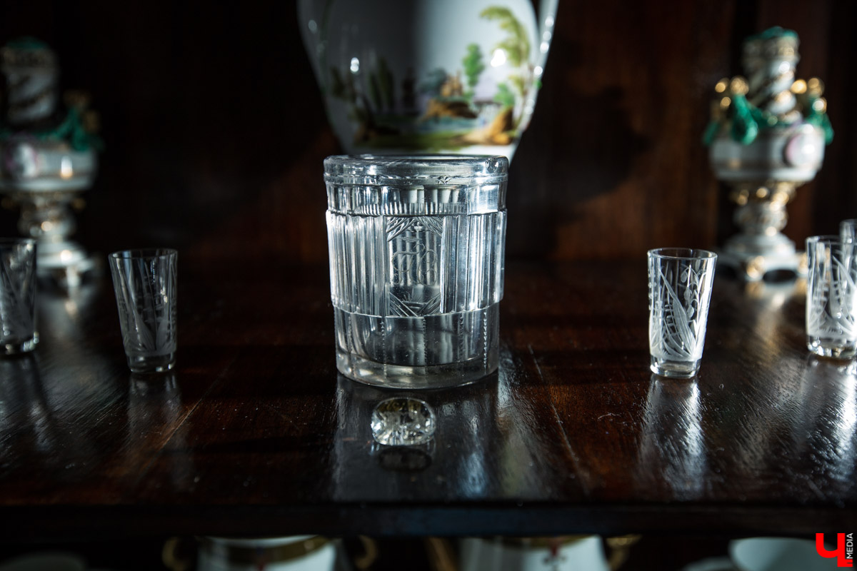 В декабре 2020 года должна закончиться реконструкция дома-музея братьев Столетовых. Что обязательно в нем сохранят? А что изменят? Об этом нам рассказали сотрудники музея