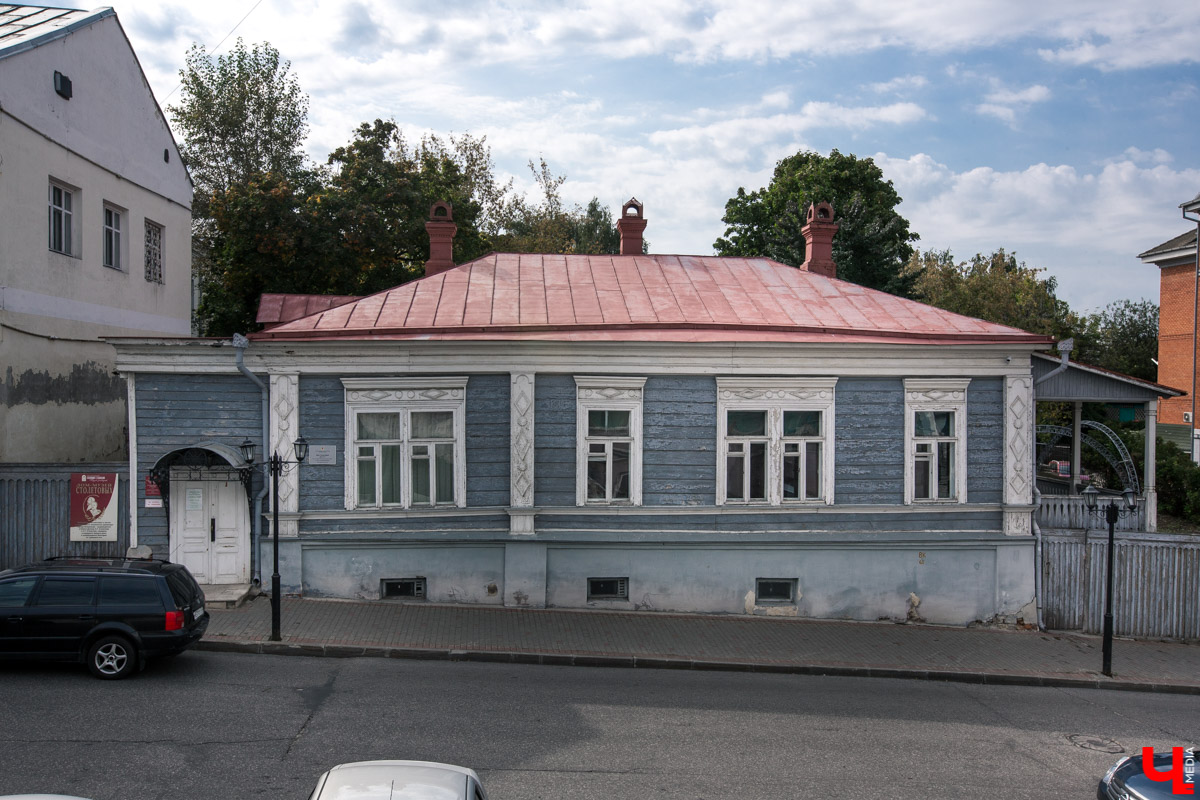 В декабре 2020 года должна закончиться реконструкция дома-музея братьев Столетовых. Что обязательно в нем сохранят? А что изменят? Об этом нам рассказали сотрудники музея